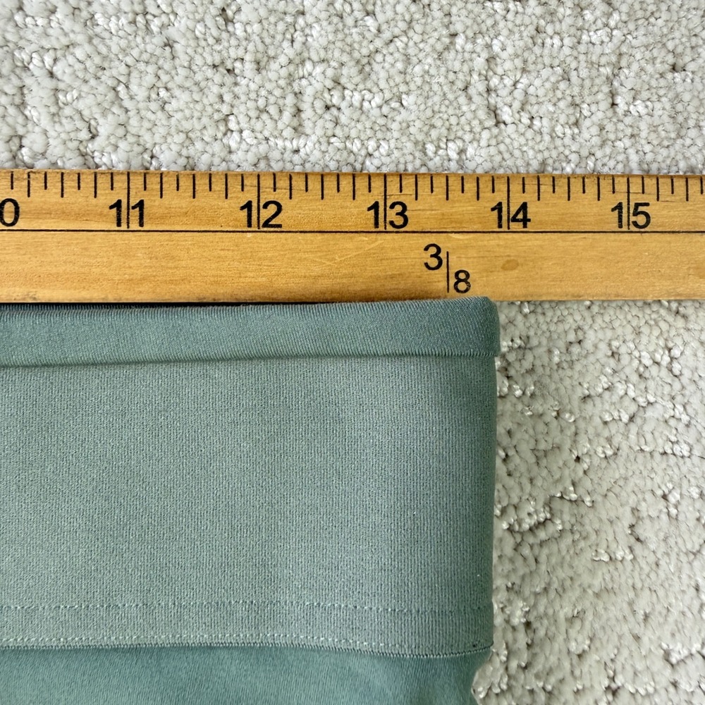 Lululemon License to Train High-Rise Short 2" Women 14 Grey Eucalyptus Logo - Picture 8 of 9